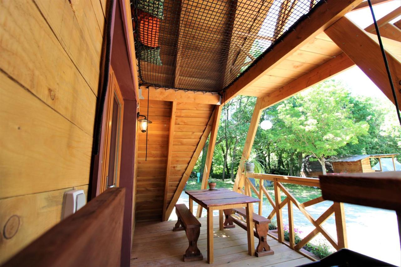 Habitat Createur - Hebergements Insolites Au Camping Municipal "Les Ecureuils" Recoubeau-Jansac Ngoại thất bức ảnh