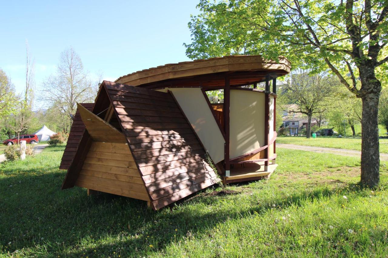 Habitat Createur - Hebergements Insolites Au Camping Municipal "Les Ecureuils" Recoubeau-Jansac Ngoại thất bức ảnh