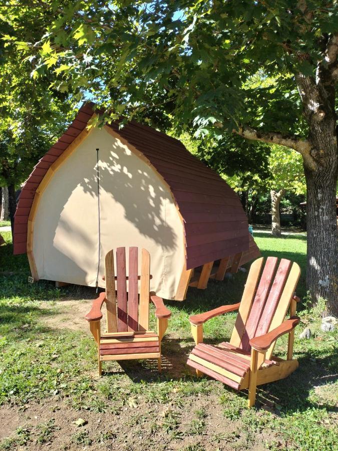 Habitat Createur - Hebergements Insolites Au Camping Municipal "Les Ecureuils" Recoubeau-Jansac Ngoại thất bức ảnh